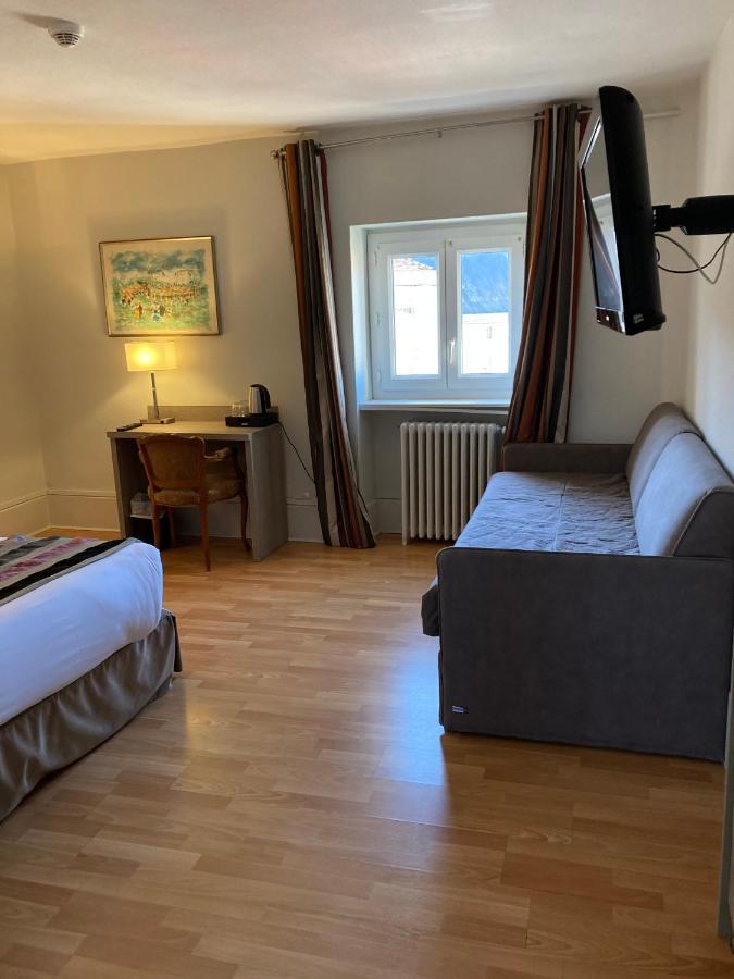 De La Poste Hotel *